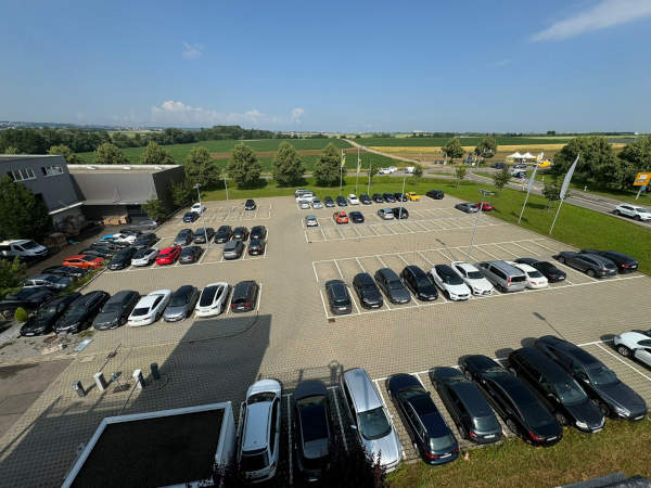 Aussenparkplatz Neuhausen 1-2